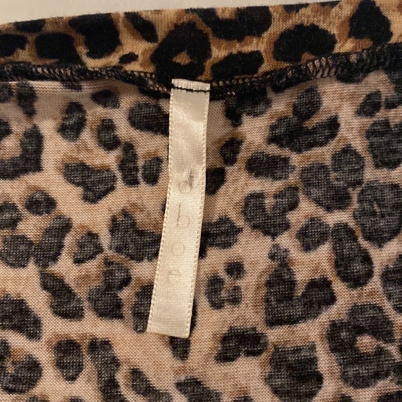 Guess lady’s Leopard print Jacket - Picture 6 of 10